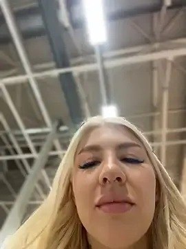 Stripchat Sex Cam of NewLale