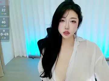 Stripchat Free Porn Cam of Suki-999
