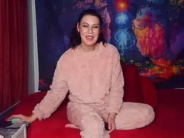 Stripchat Free Live Porn of Juicy_Lucy