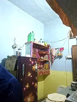 Stripchat Adult Webcam of Priyasexcpl