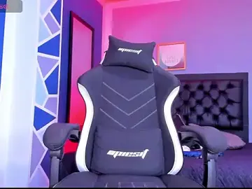 Stripchat Live Sex of alex_oficial