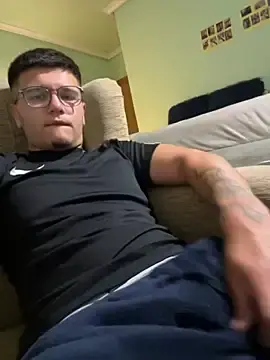 Stripchat Sex Cam of gorka_dom