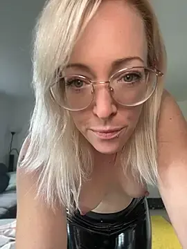 Stripchat Private Sex Chat of Lea-Kirsch