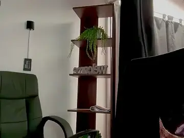 Stripchat Free Porn Cam of MarcellaGriffin
