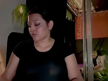 Stripchat Best live sex cam show of MarcellaGriffin