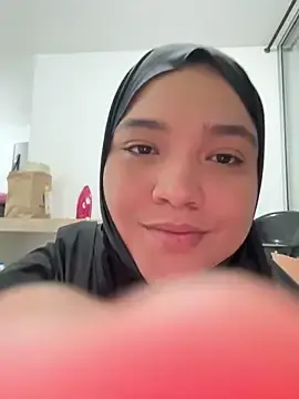 Stripchat Free Porn Cam of sweetmuslim01