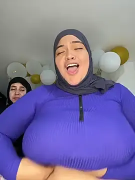 Stripchat Nude Webcam of sweetmuslim01