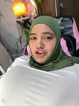 Stripchat Free Live Porn of sweetmuslim01