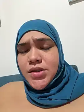 Stripchat Sex Cam of sweetmuslim01