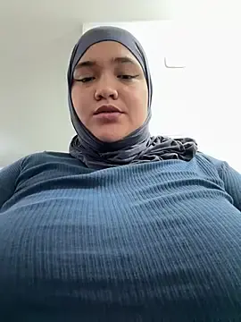 Stripchat Sex Cam of sweetmuslim01