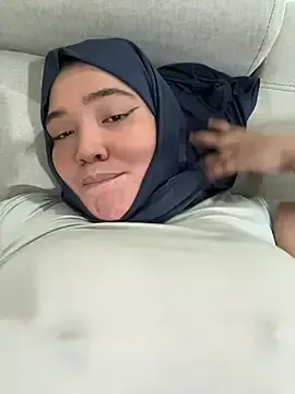 Stripchat Adult Webcams of sweetmuslim01