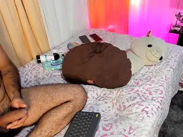 Stripchat Live Sex Cam of 6_bunny_9