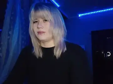 Stripchat Free Porn Cam of HelloKinki