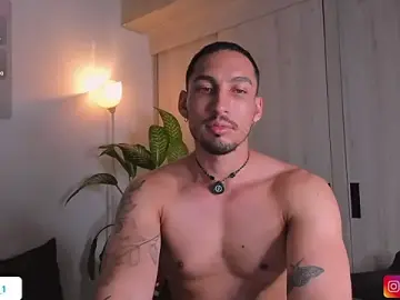 Stripchat Live Porn of DavidC_