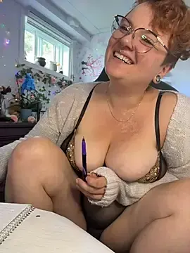 Stripchat Watch Live Sex Cams of CurvesNChaos
