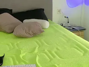Stripchat Best Webcam of Kiralimme_