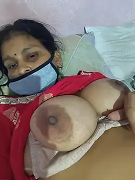 Stripchat Best Webcam of Love-pari77