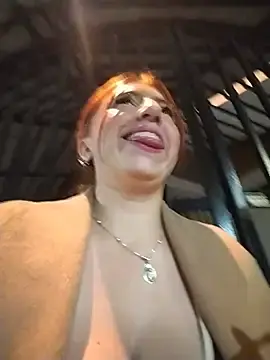 Stripchat Watch Live Sex Cams of Sofhi_a20