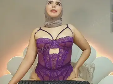Stripchat Adult Webcam of dalilasaadi_