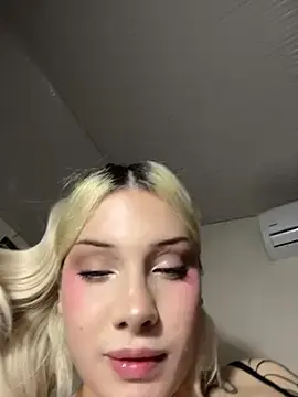 Stripchat Live Porn of devlin_nurmi