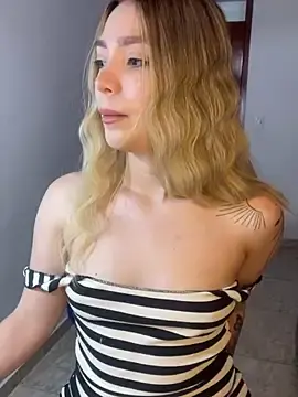 Stripchat Free Live Porn of Sofia_catalinaa