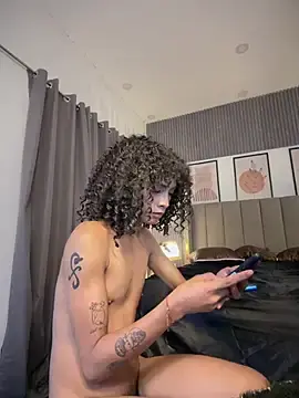 Stripchat Live Sex Cam of XyneeHarte