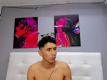 Stripchat Sex Cam of ahsly78Bryan
