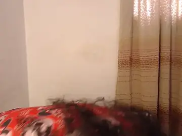 Stripchat Live Sex Cam of agathamiller01