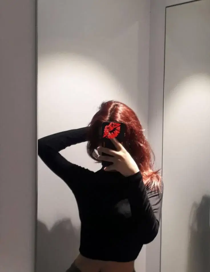angie_foxy1