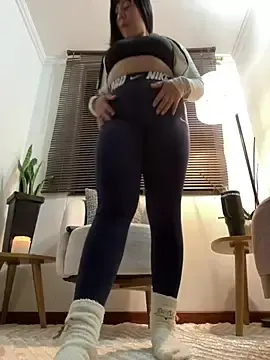 Stripchat Live Sex of kim_monti