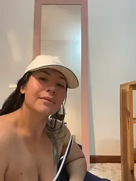 Stripchat Sex Chat of kim_monti