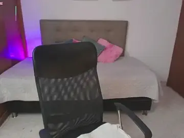 Stripchat Free Live Porn of Miley_Baker
