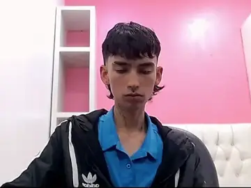 Stripchat Sex Chat of ttimy_x_boy