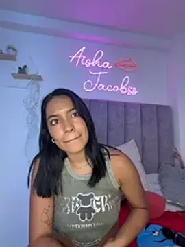 Stripchat Live Sex Cam of Aishajb_02
