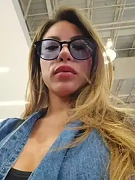 Stripchat Live Porn of Karen_San_Miguel