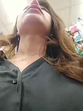 Stripchat Free Porn Cam of Karen_San_Miguel