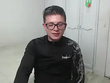 Stripchat Nude Webcam of MathewCollin