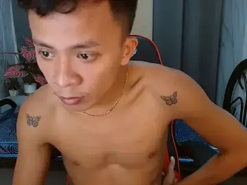 Stripchat Adult Webcam of ur_twinkKirk6969