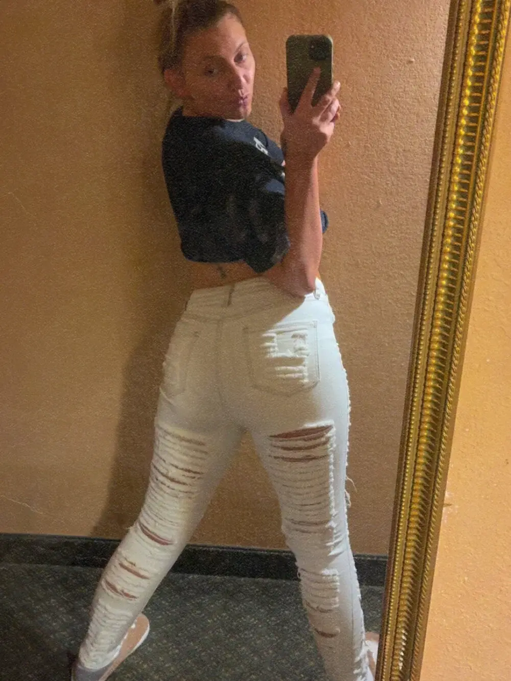 KellyKardashian
