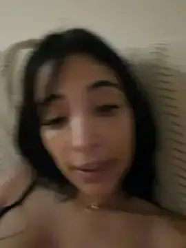 Stripchat Nude Webcam of Naughty_Arab_girl