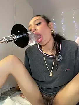 Stripchat Live Sex Cam of badbaby187