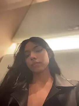 Stripchat Sex Cam of jadelaurent