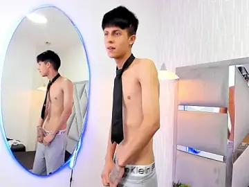 Stripchat Live Sex of MikeHunteer