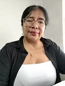 Stripchat Adult Webcams of __valentina18