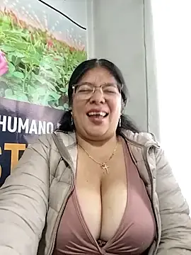 Stripchat Best live sex cam show of __valentina18