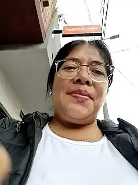 Stripchat Adult Webcams of __valentina18