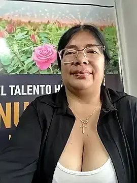 Stripchat Best live sex cam show of __valentina18