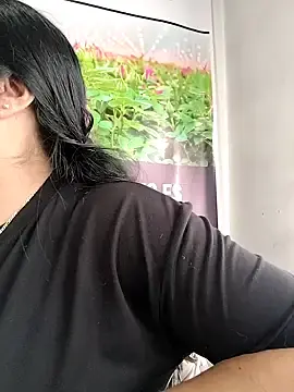 Stripchat Live Porn of __valentina18