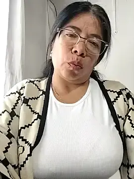 Stripchat Live Sex of __valentina18