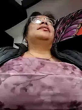 Stripchat Adult Webcams of __valentina18